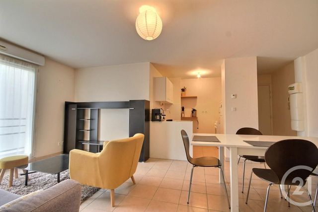 Appartement F2 à louer - 2 pièces - 45.11 m2 - LA CHAUSSEE ST VICTOR - 41 - CENTRE - Century 21 Girault Immobilier